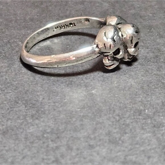 *Sale* 18KRGP three skulls ring - Picture 7 of 11